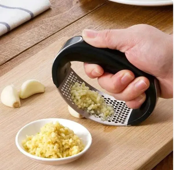 Manual Garlic Shredder - TechNova Innovate
